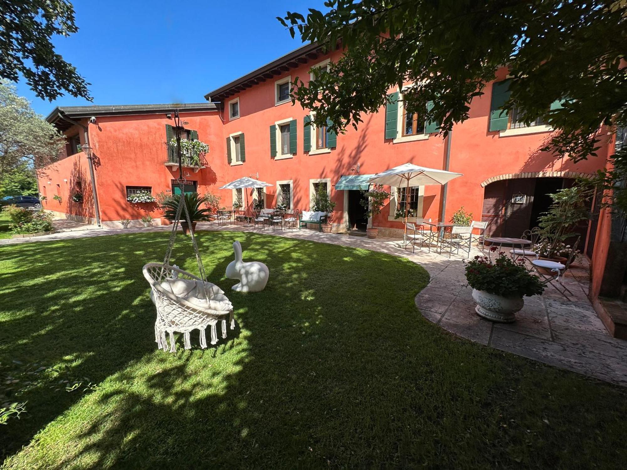 Relais Corte Bercelli Валеджо-суль-Минчо Экстерьер фото