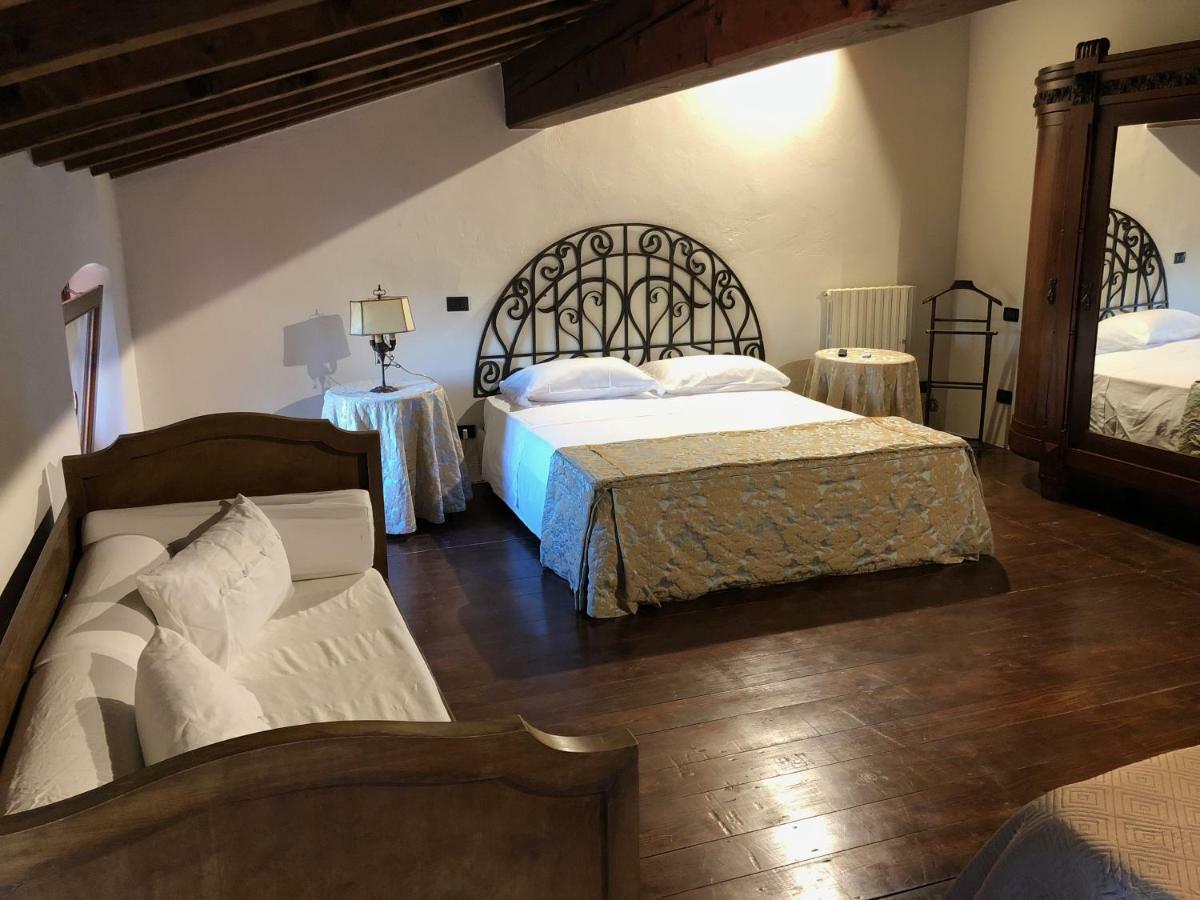 Relais Corte Bercelli Валеджо-суль-Минчо Экстерьер фото
